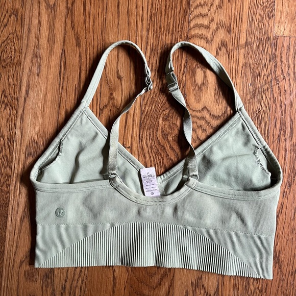 Lululemon bra - Picture 2 of 2